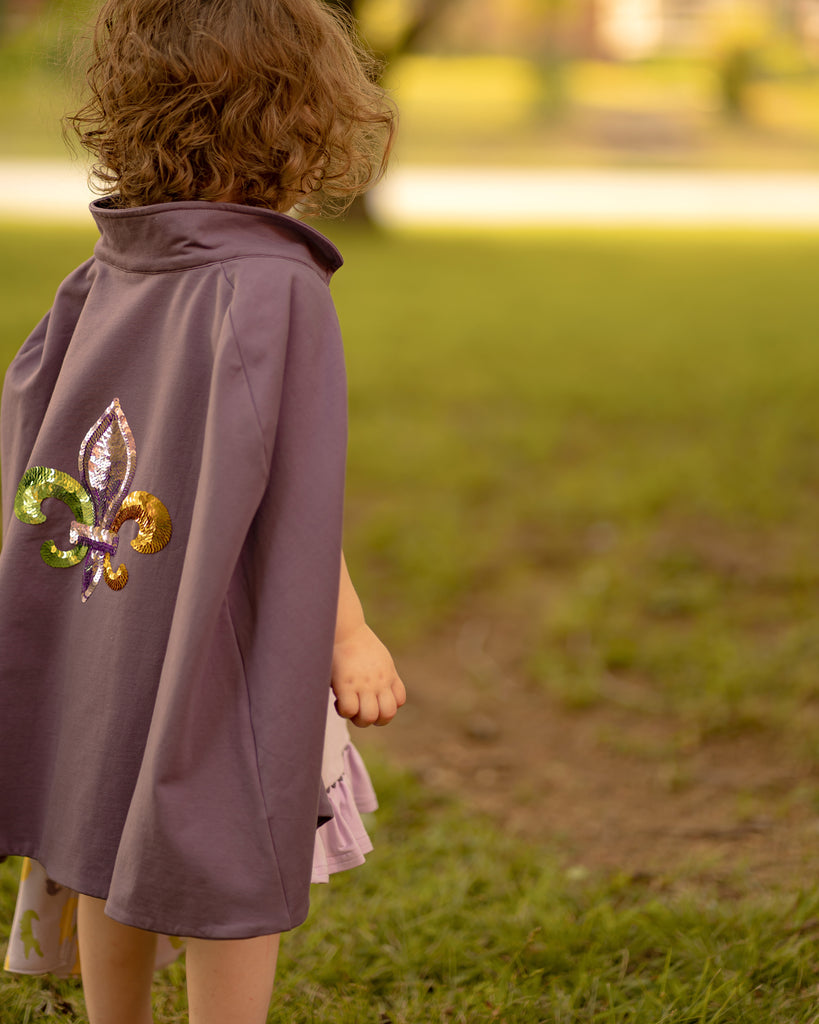 Mardi Gras: Fleur de lis Cape